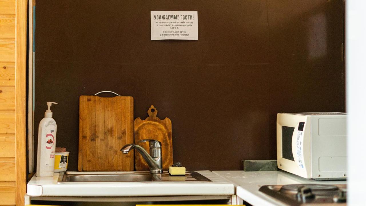 Fox Hostel อัลมาตี ภายนอก รูปภาพ