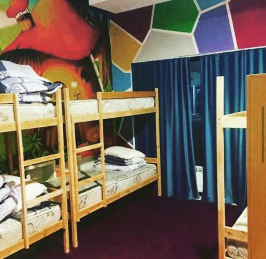 Fox Hostel อัลมาตี ภายนอก รูปภาพ